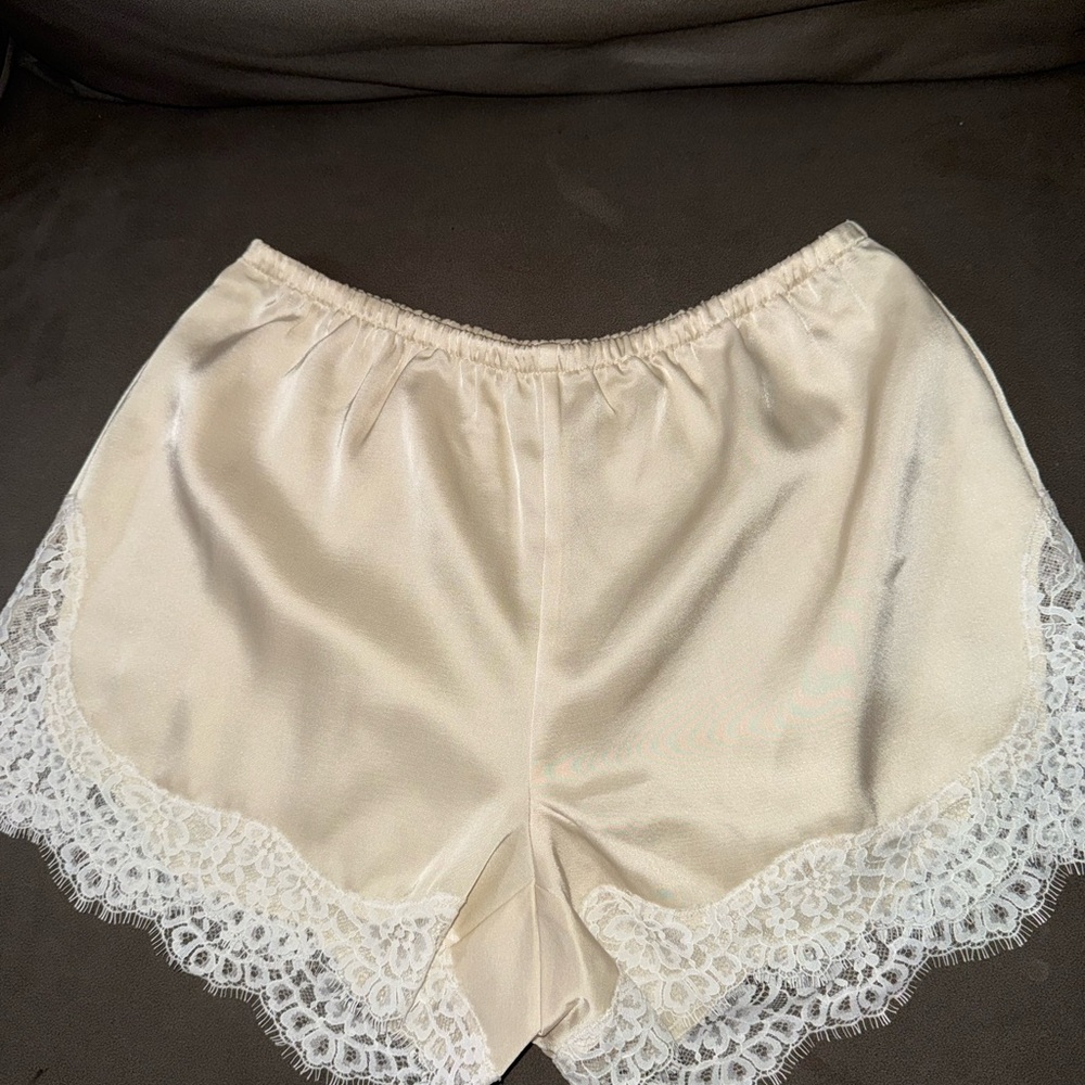 Aritzia Cream Satin Lace-Trim Sleep Shorts